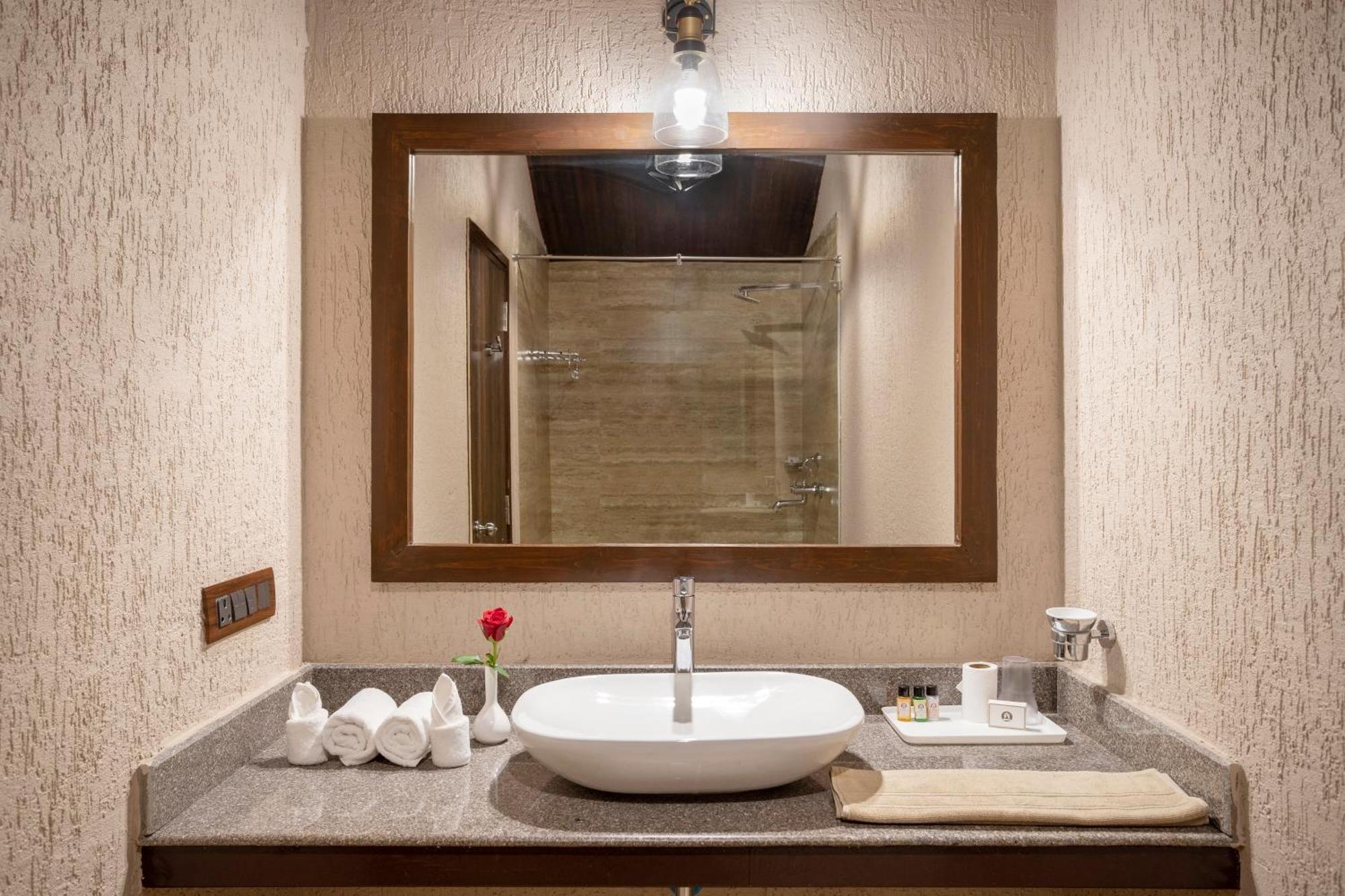 Stone Wood Premier Gokarna Hotel Gokarna  Luaran gambar