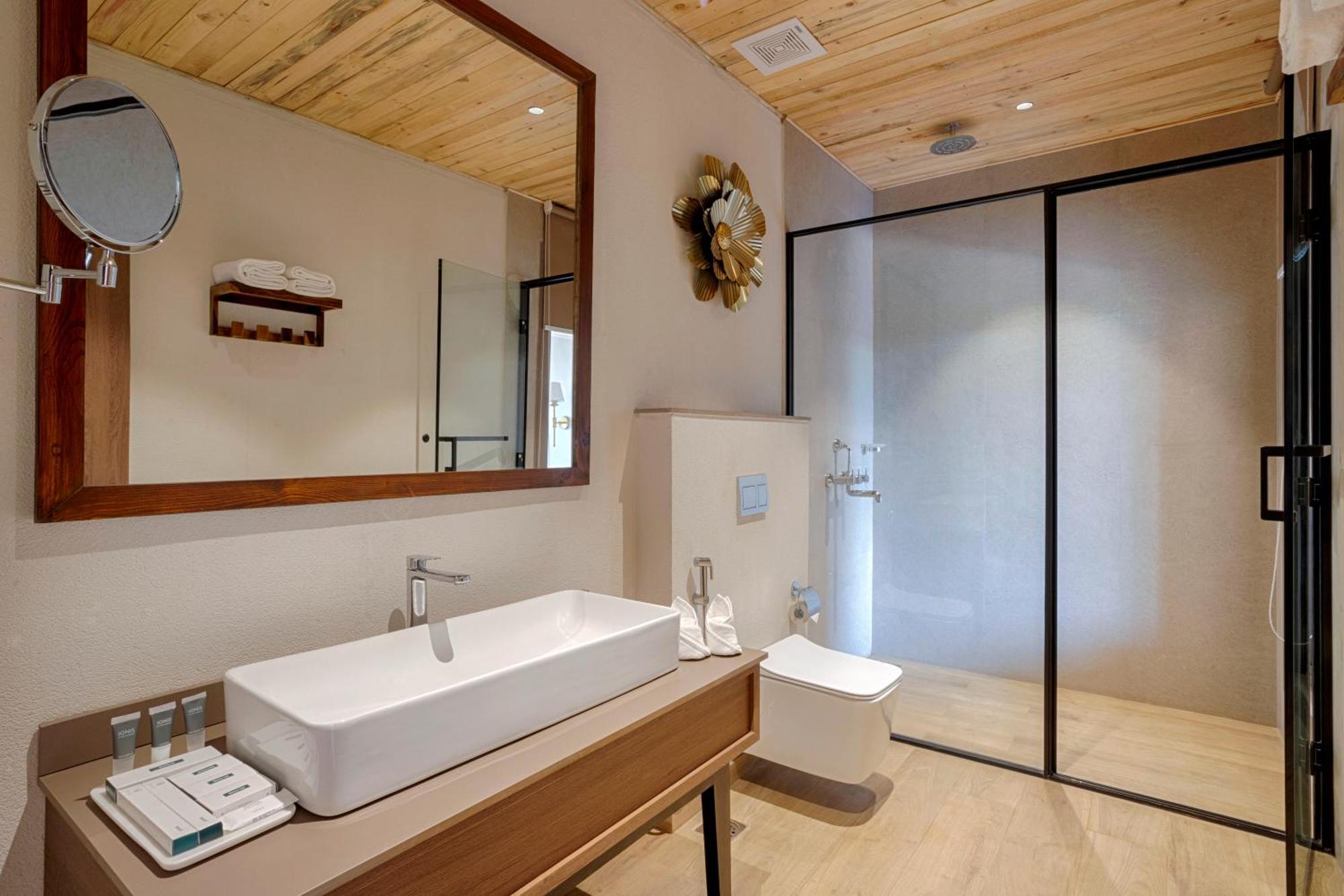 Stone Wood Premier Gokarna Hotel Gokarna  Luaran gambar